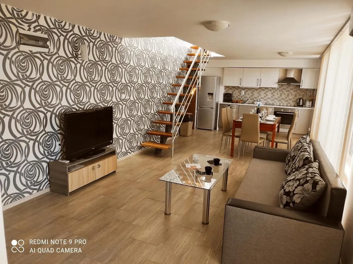 Diamond Palace Napospart Apartman