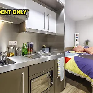 student-only-zeni-students-studios-in-brighton.brighton-hotels-england.com/