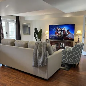 cozy-lovely-ravine-facing-suite.niagara-fallshotels.com/